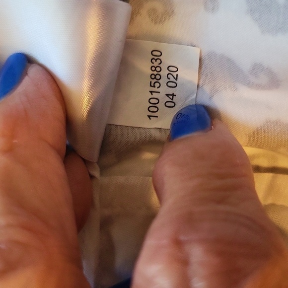 Brooks Brothers Sea horse preppy size 10 ladies shorts - Picture 15 of 16